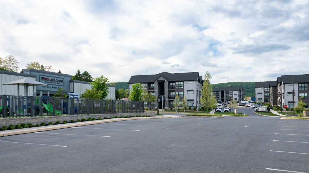 Vartan commercial space